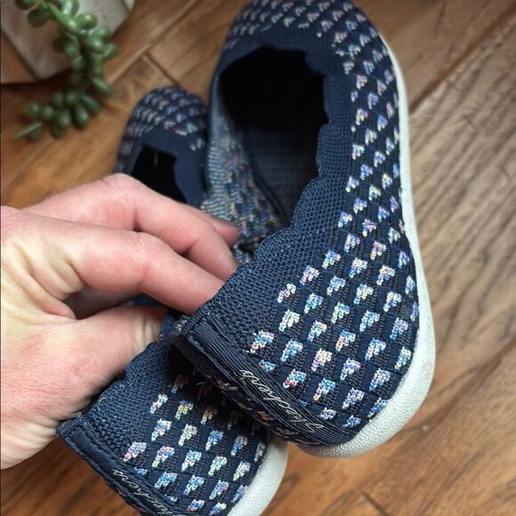 Sketchers Navy and White Patterned Women's Flats - Picture 7 of 13